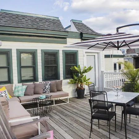 Zey Hotel Greenport Exterior photo